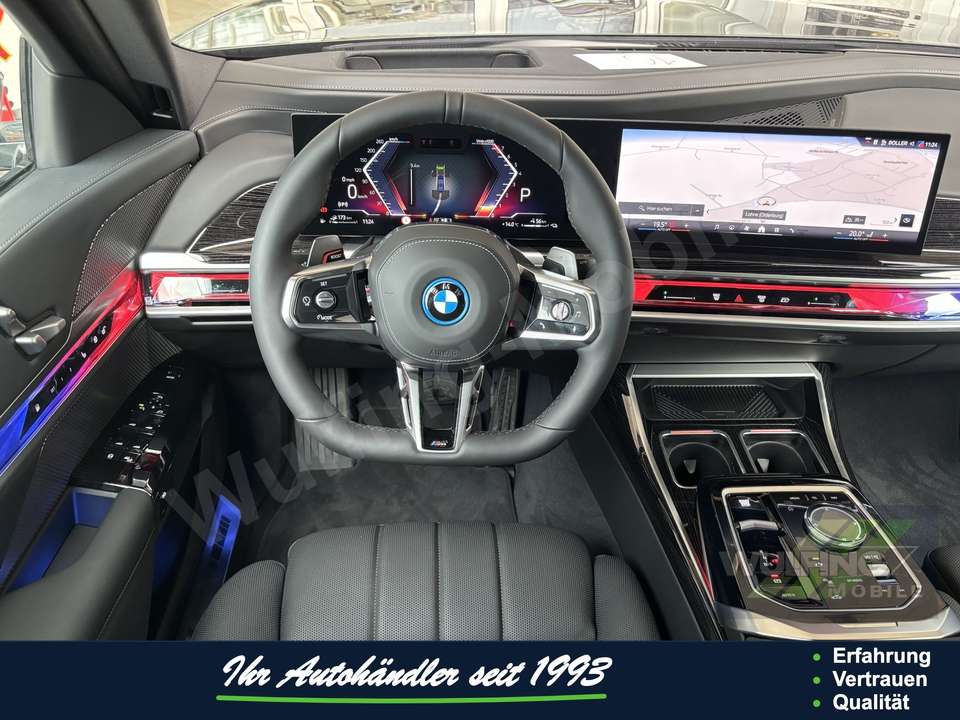 BMW 750 - Imagem 14