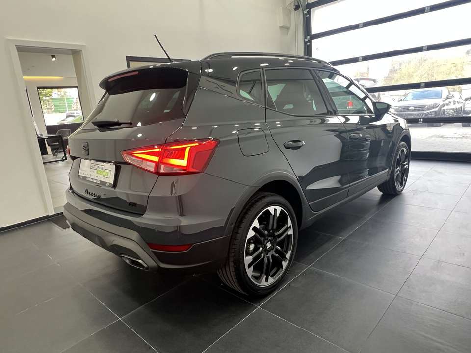 SEAT Arona - Imagem 4
