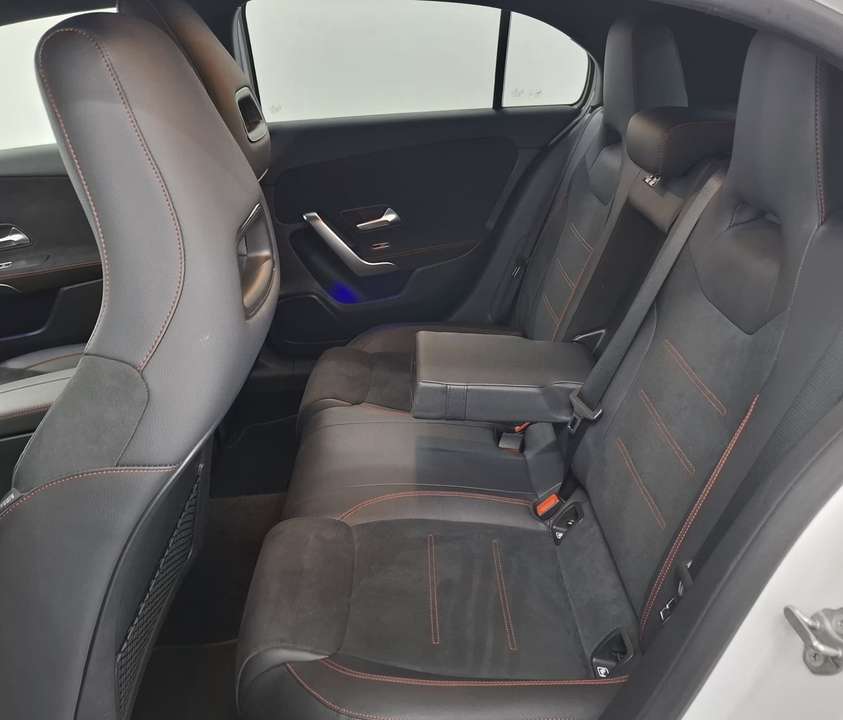 Mercedes-Benz A 180 - Imagem 17