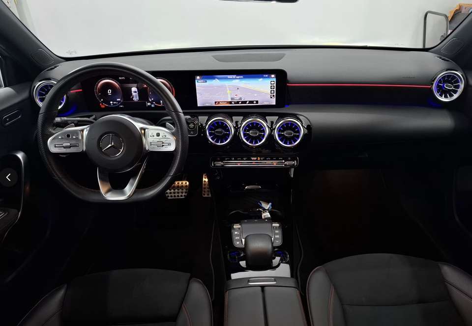 Mercedes-Benz A 180 - Imagem 18