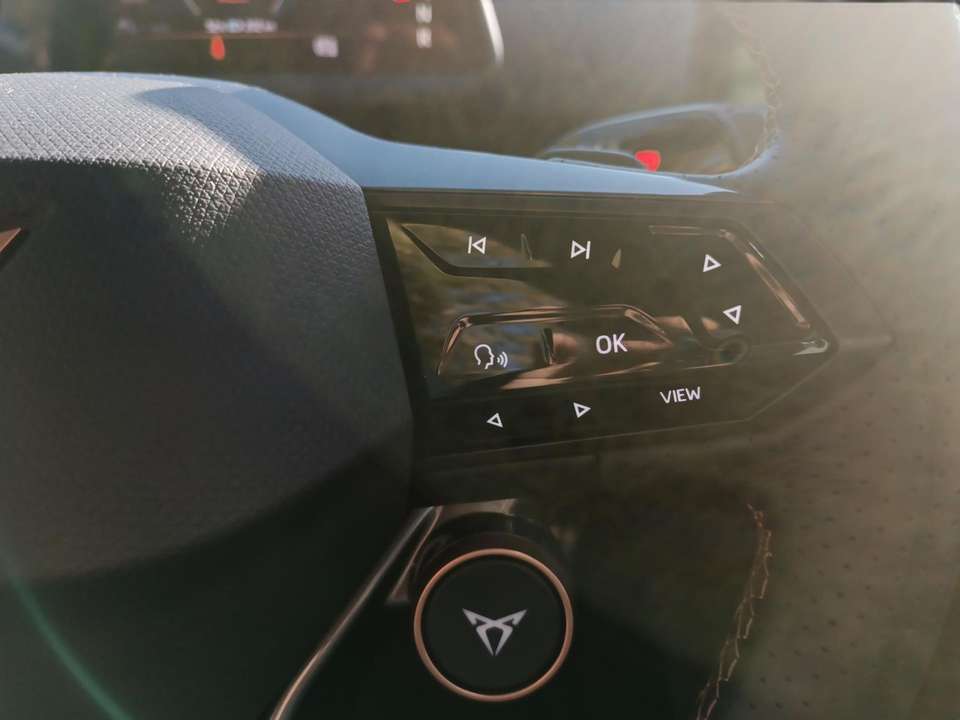 CUPRA Tavascan - Imagem 14