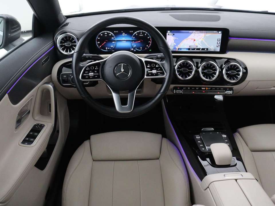Mercedes-Benz CLA 180 - Imagem 3