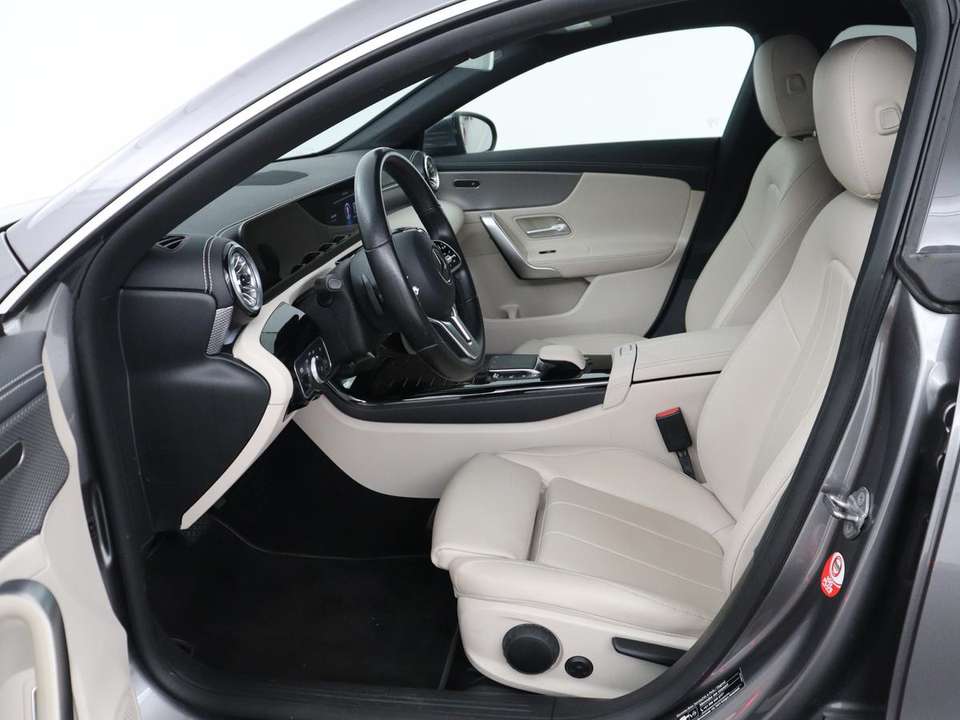Mercedes-Benz CLA 180 - Imagem 4