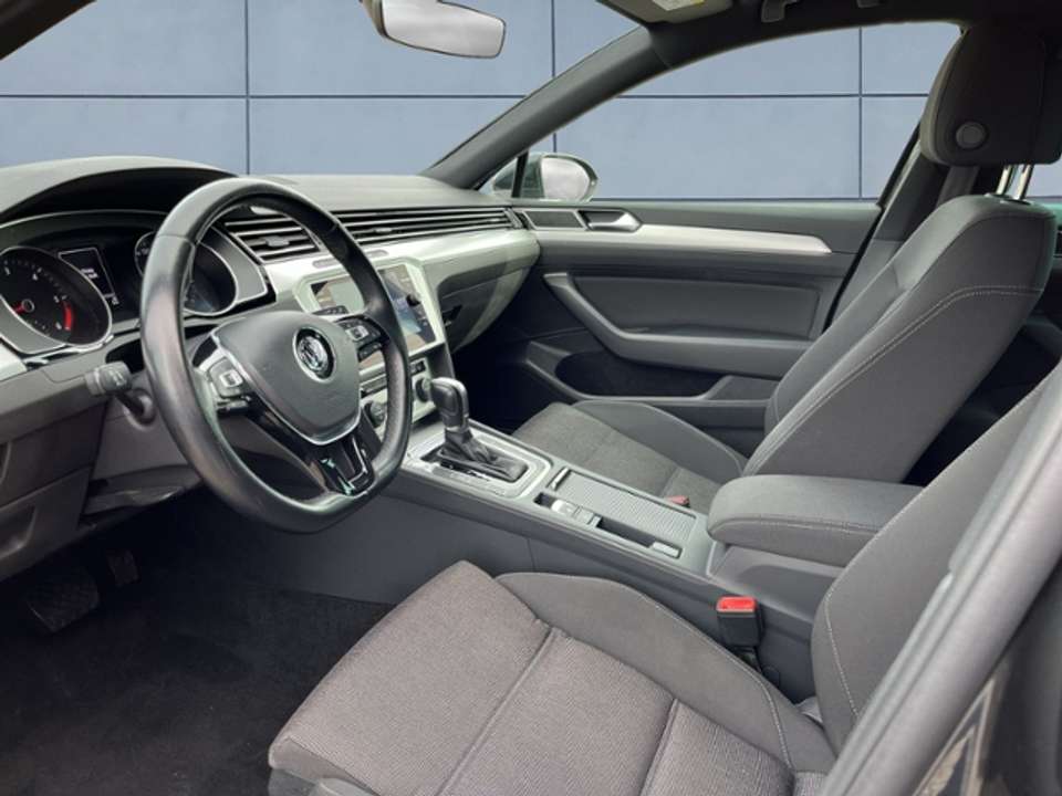 Volkswagen Passat Variant - Imagem 6