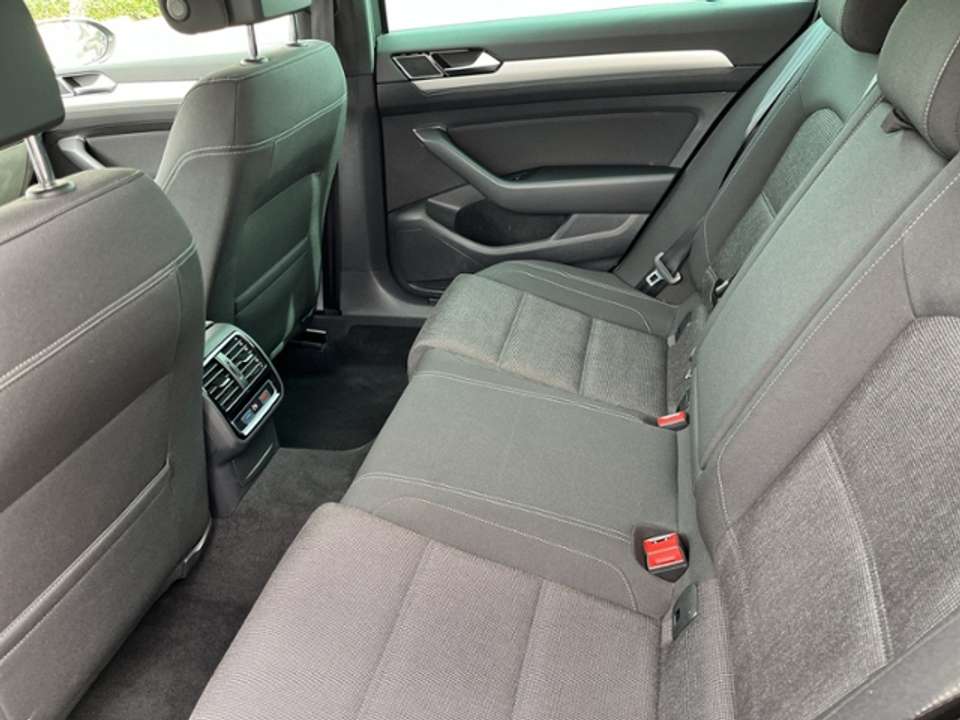 Volkswagen Passat Variant - Imagem 11