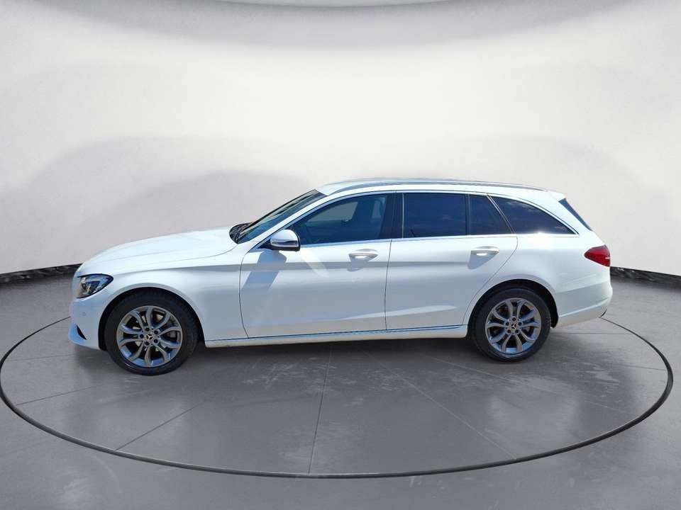Mercedes-Benz C 220 - Imagem 3