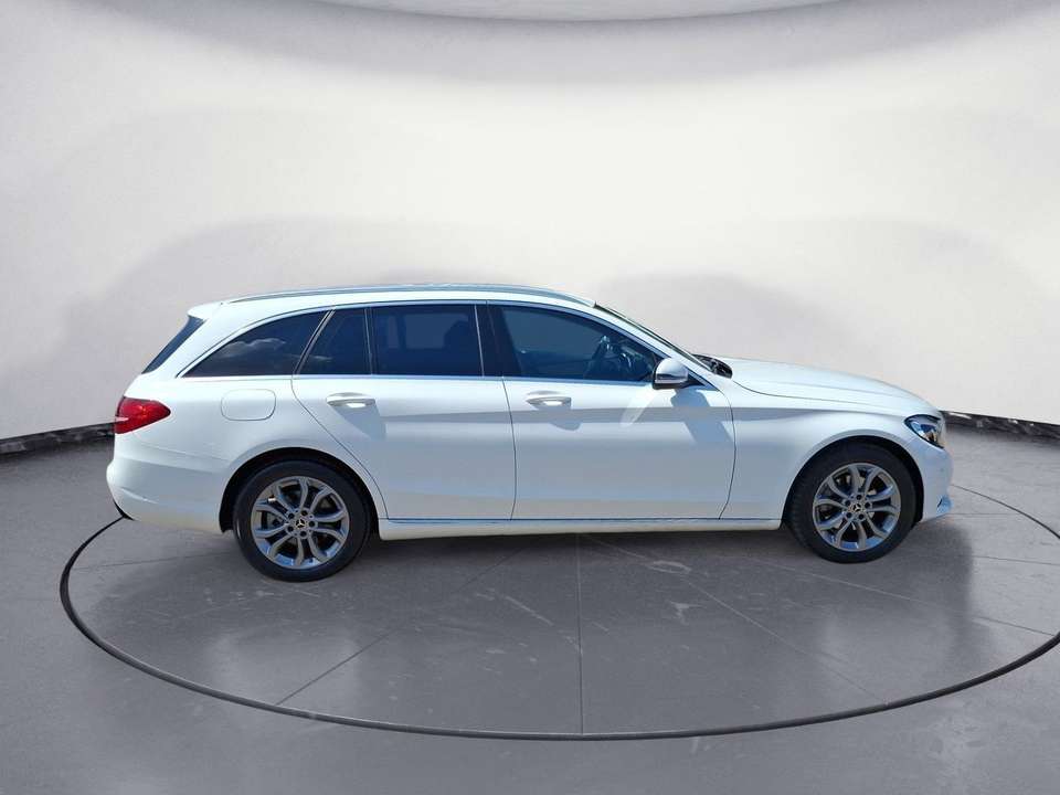 Mercedes-Benz C 220 - Imagem 6