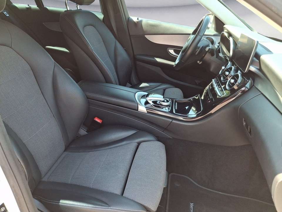 Mercedes-Benz C 220 - Imagem 9