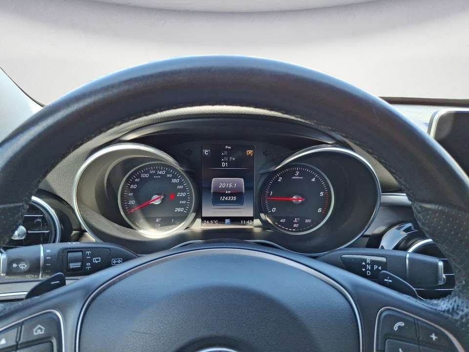 Mercedes-Benz C 220 - Imagem 10