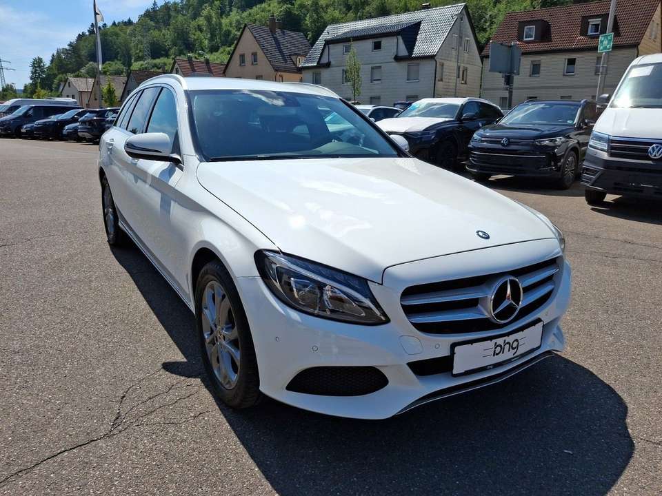 Mercedes-Benz C 220 - Imagem 13