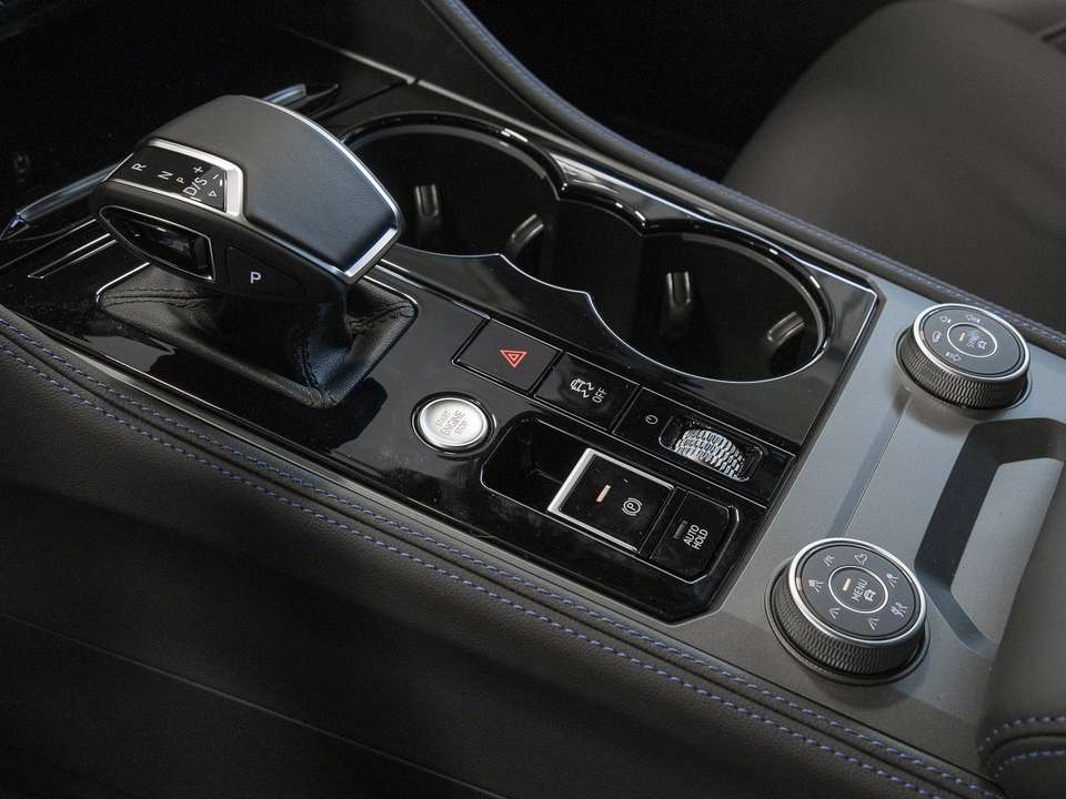 Volkswagen Touareg - Imagem 8