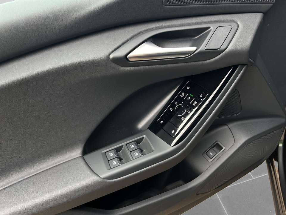 Audi Q6 e-tron - Imagem 13