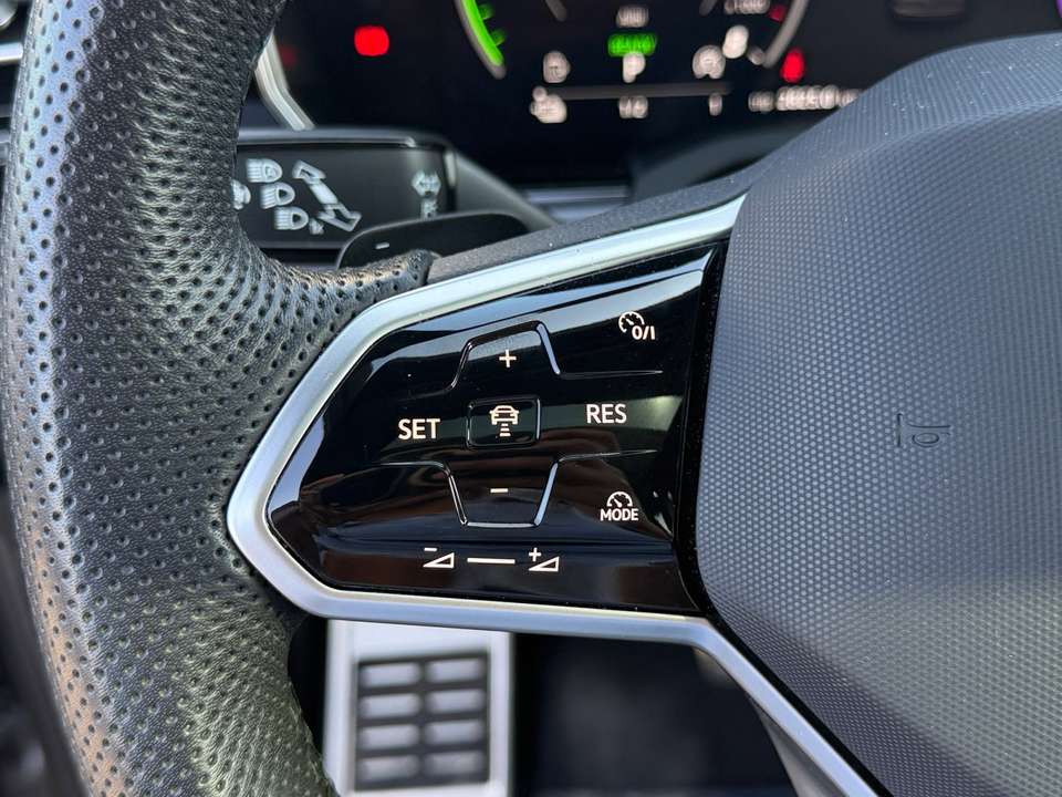Volkswagen Touareg - Imagem 15