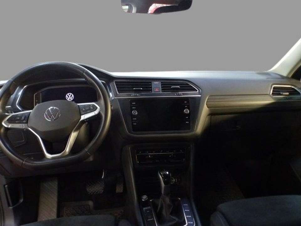 Volkswagen Tiguan Allspace - Imagem 4