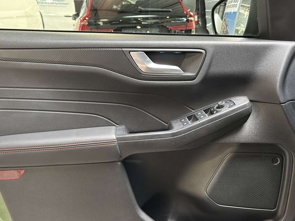 Ford Kuga - Imagem 10