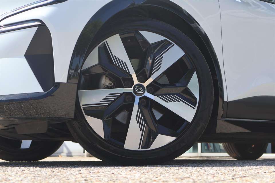 Renault Megane E-Tech - Imagem 5