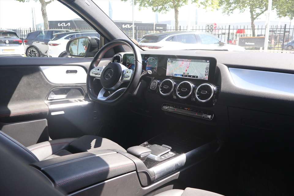 Mercedes-Benz GLA 200 - Imagem 5