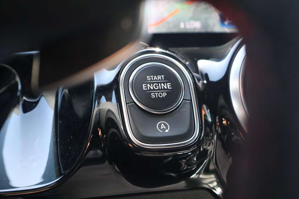 Mercedes-Benz GLA 200 - Imagem 13