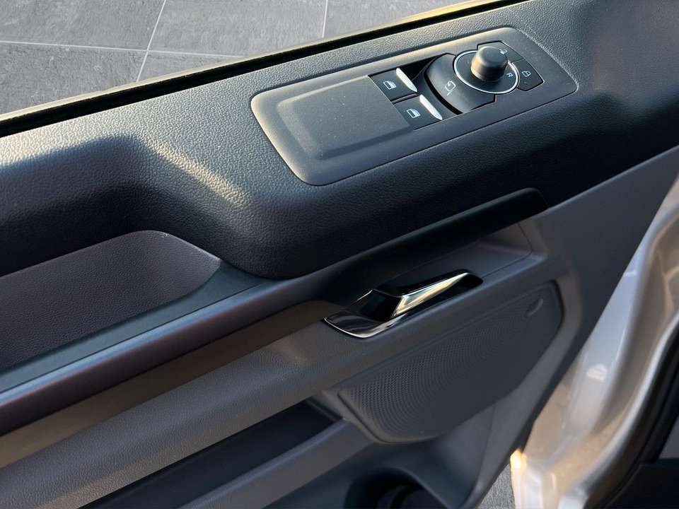 Ford Tourneo Custom - Imagem 9