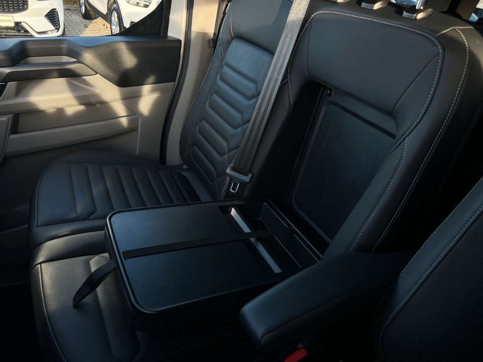 Ford Tourneo Custom - Imagem 11