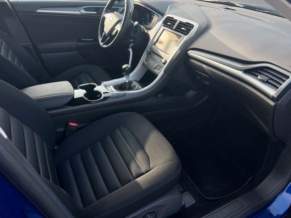 Ford Mondeo - Imagem 11