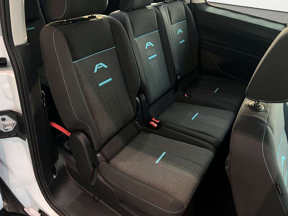 Ford Grand Tourneo - Imagem 12