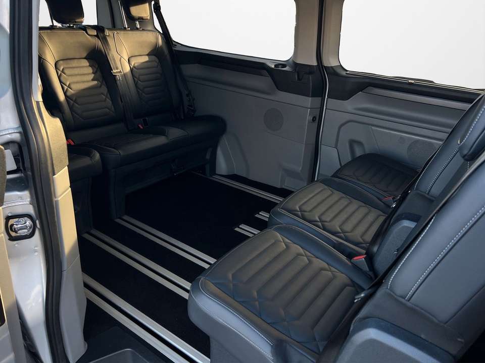 Ford Tourneo Custom - Imagem 14