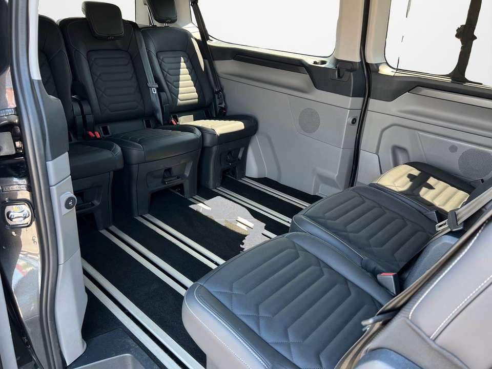 Ford Tourneo Custom - Imagem 12