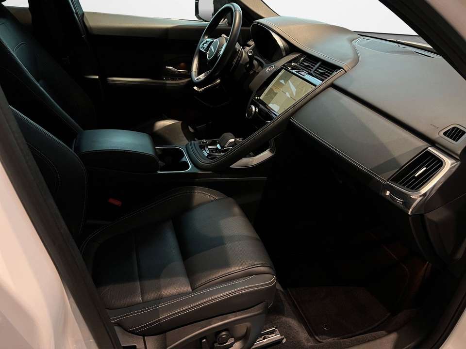 Jaguar E-Pace - Imagem 12