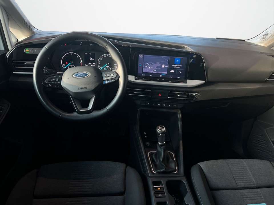 Ford Grand Tourneo - Imagem 15