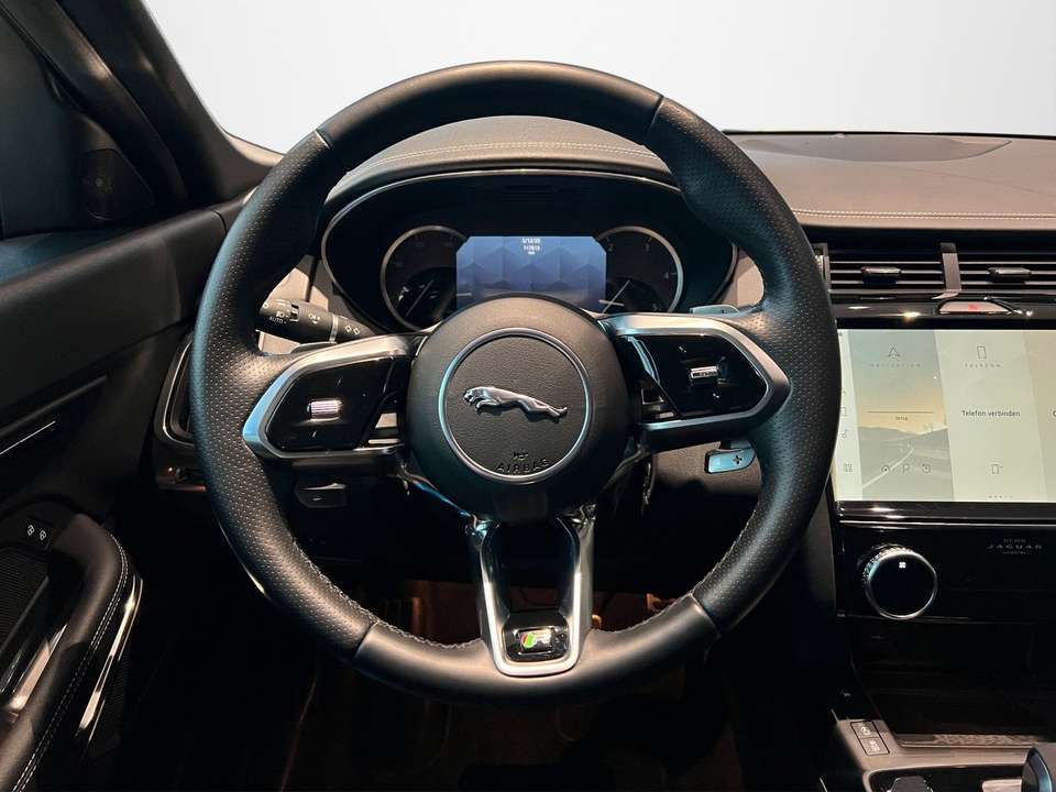 Jaguar E-Pace - Imagem 15