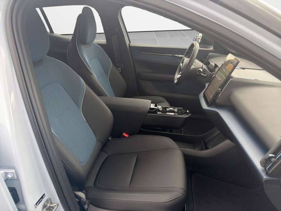 Volvo EX30 - Imagem 12