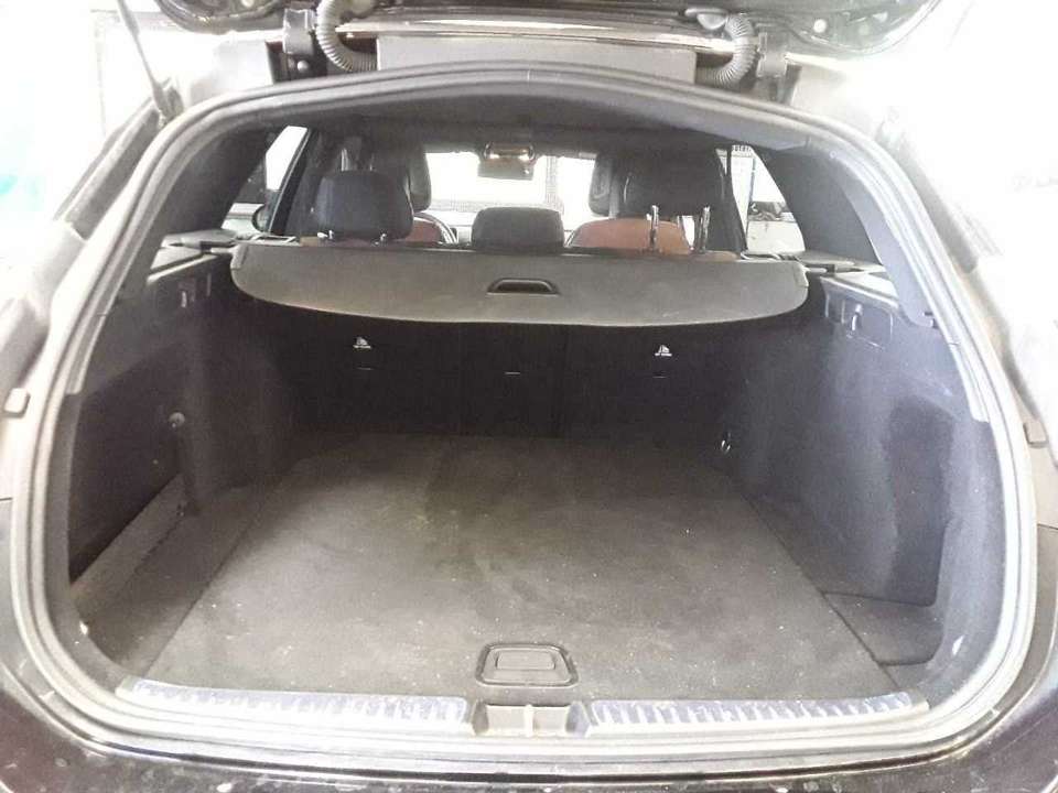 Mercedes-Benz C 220 - Imagem 12