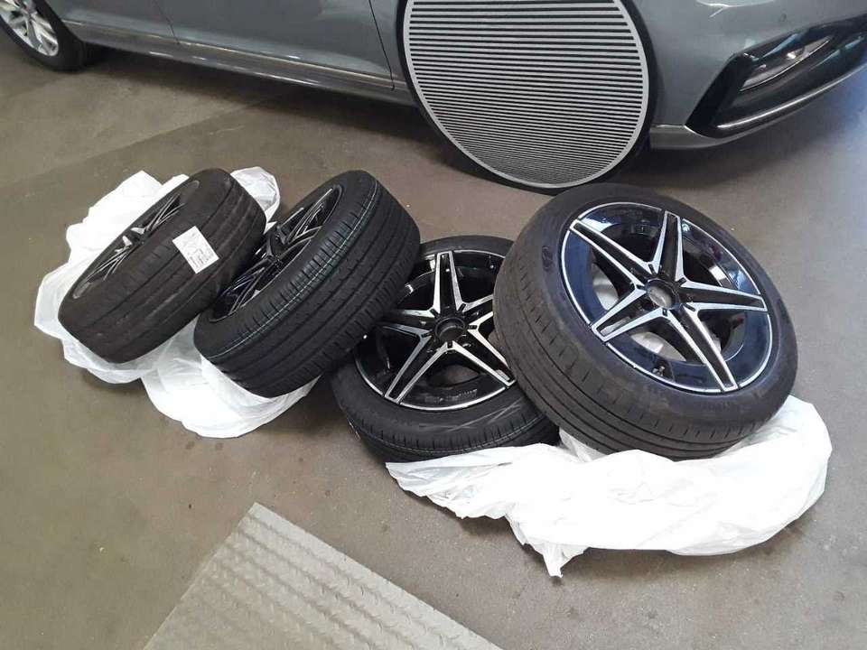 Mercedes-Benz C 220 - Imagem 13