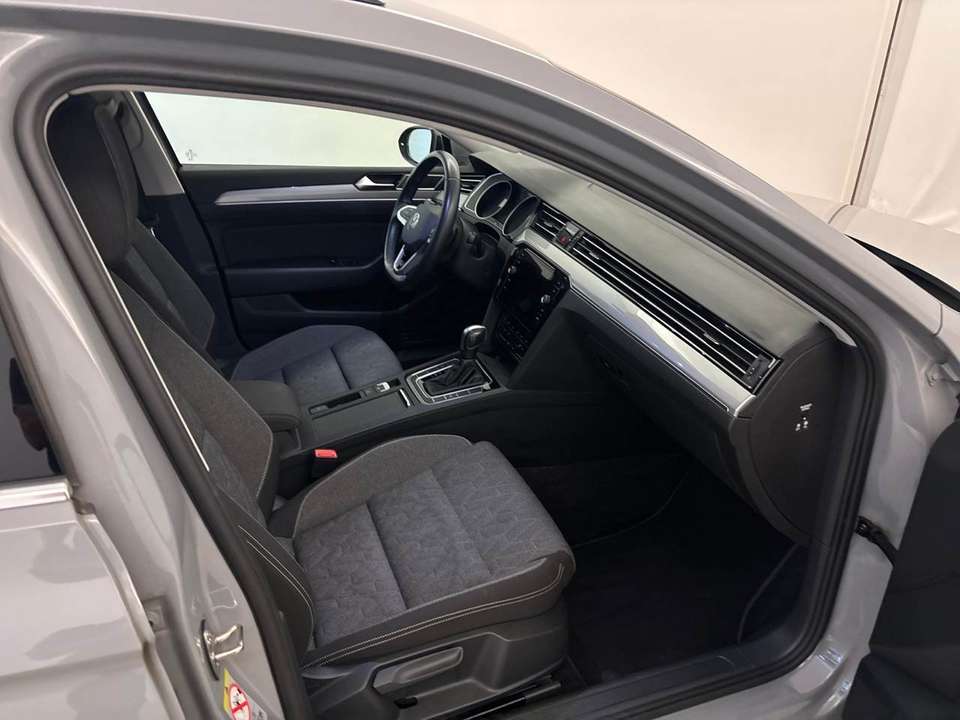 Volkswagen Passat Variant - Imagem 9