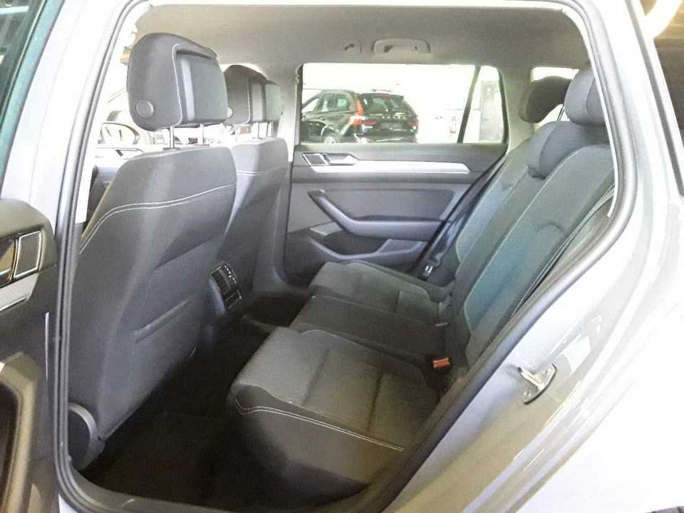 Volkswagen Passat Variant - Imagem 11
