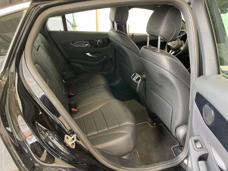 Mercedes-Benz GLC 400 - Imagem 11