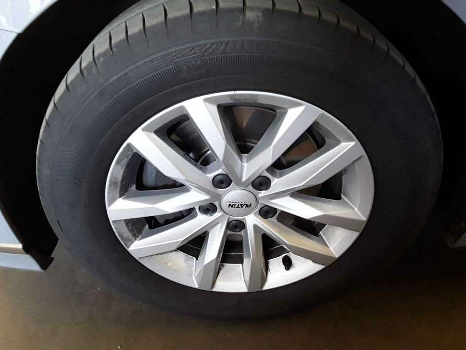 Volkswagen Passat Variant - Imagem 12