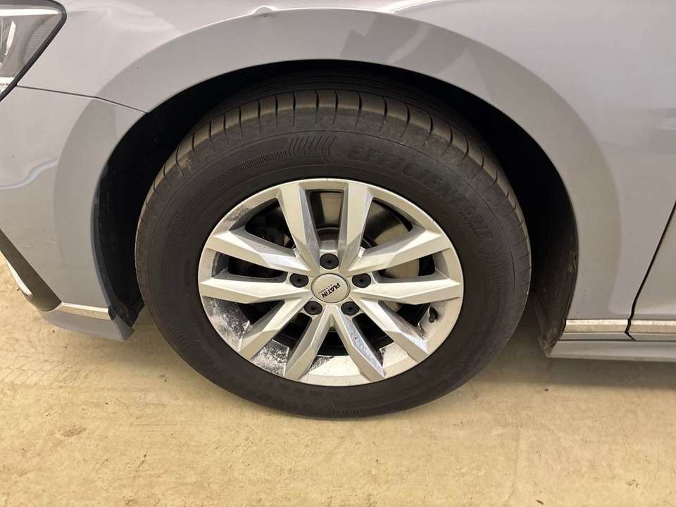 Volkswagen Passat Variant - Imagem 14