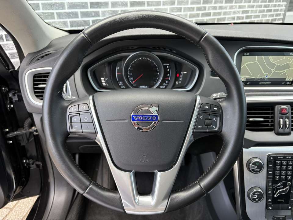 Volvo V40 - Imagem 2