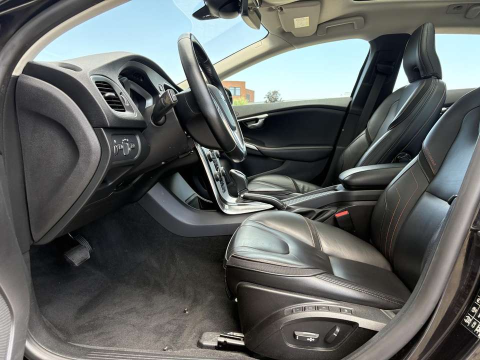 Volvo V40 - Imagem 8