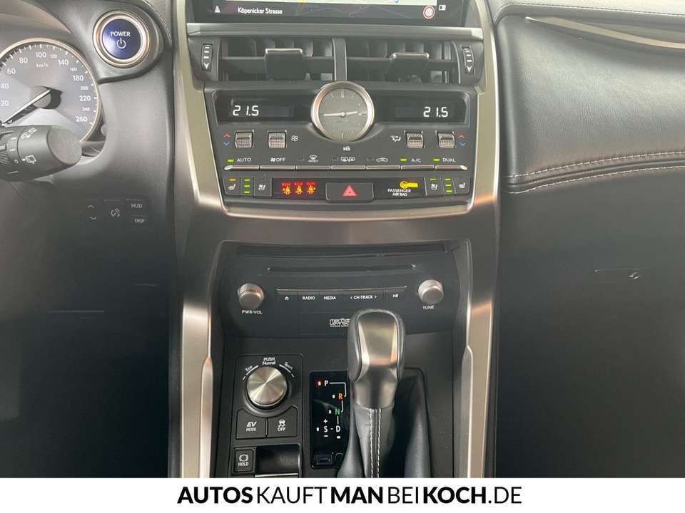 Lexus NX 300 - Imagem 11