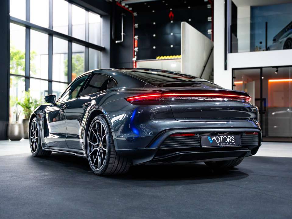 Porsche Taycan - Imagem 3