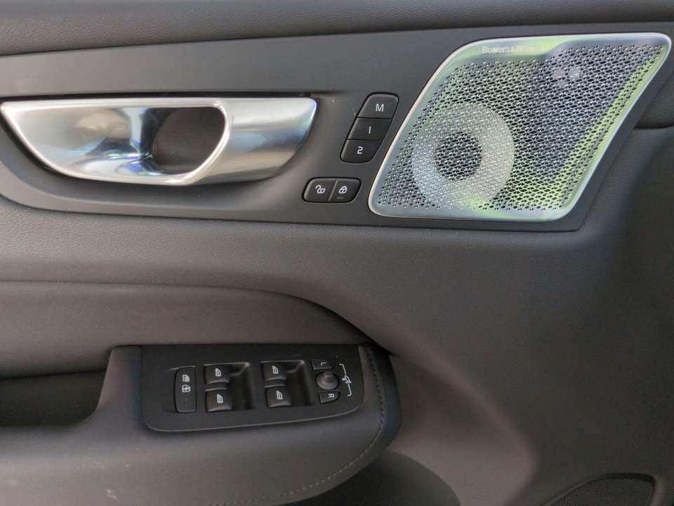 Volvo XC60 - Imagem 8
