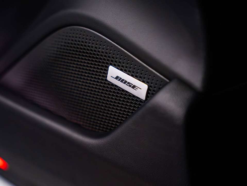 Porsche Taycan - Imagem 12