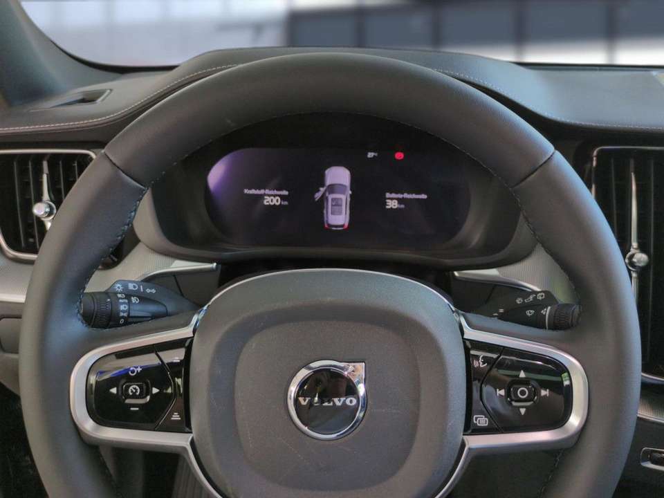 Volvo XC60 - Imagem 12