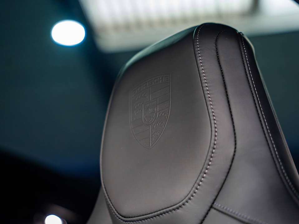Porsche Taycan - Imagem 15