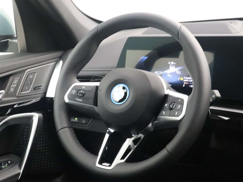 BMW iX1 - Imagem 2