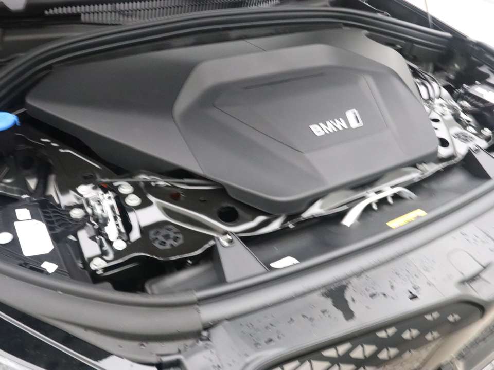 BMW iX1 - Imagem 4
