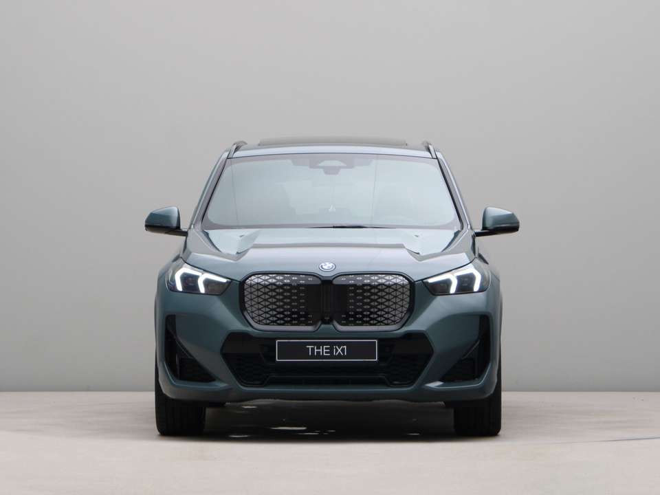 BMW iX1 - Imagem 6